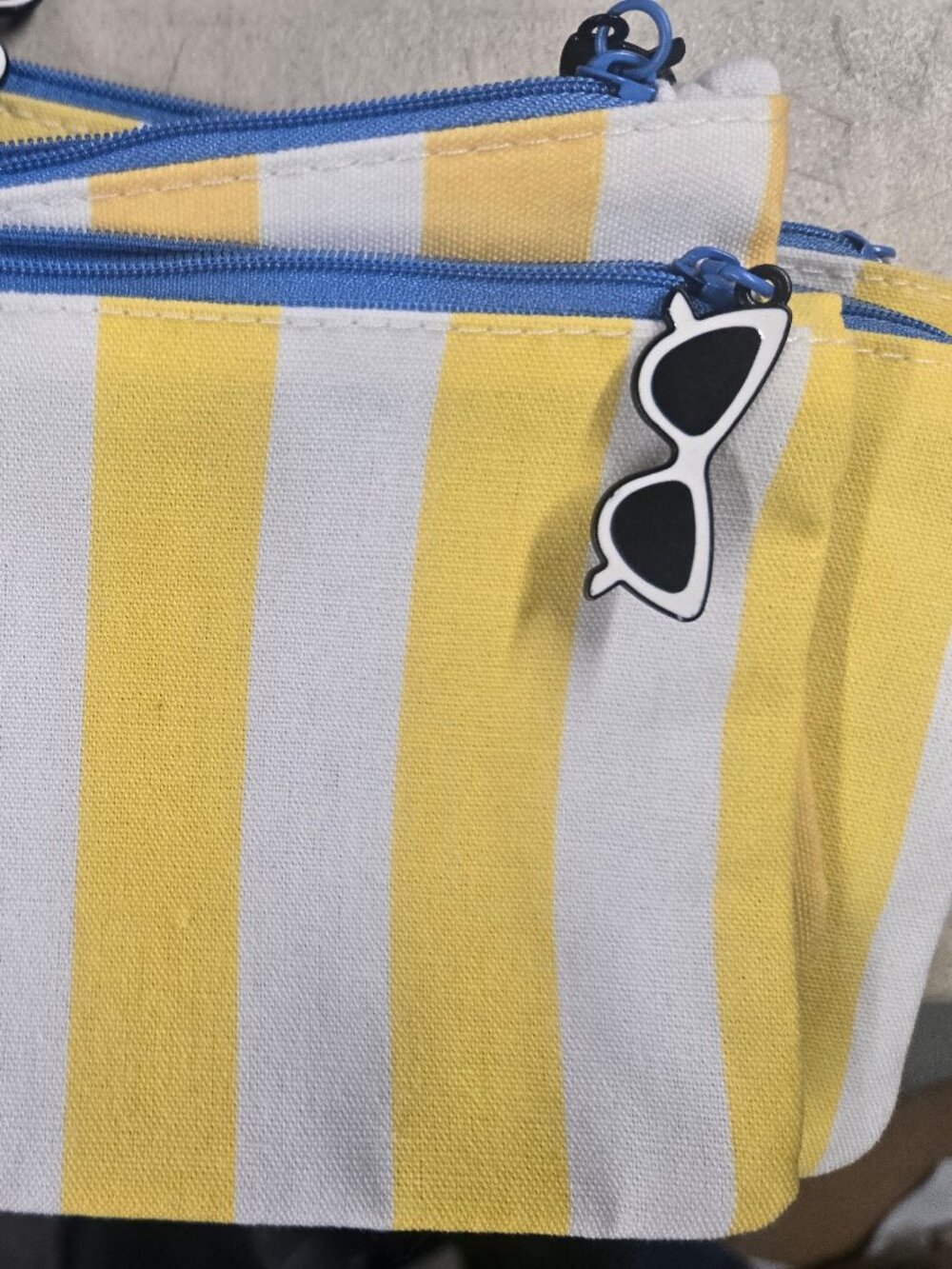 5X IPSY July 2026 Yellow stripe w/sunglasses brand new bag no makeup/ cosmetics